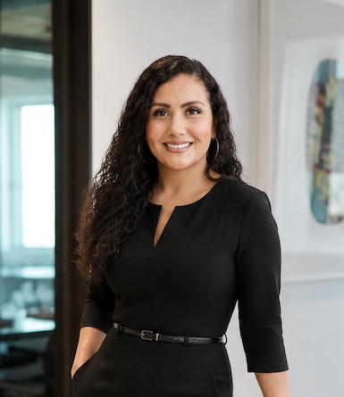 Ana Cortez, bilingual mortgage loan officer
